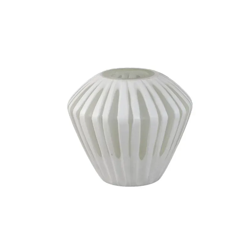 Vase – Kantige Form, Massivglas Material, Weiß, S – Ireka | PTMD