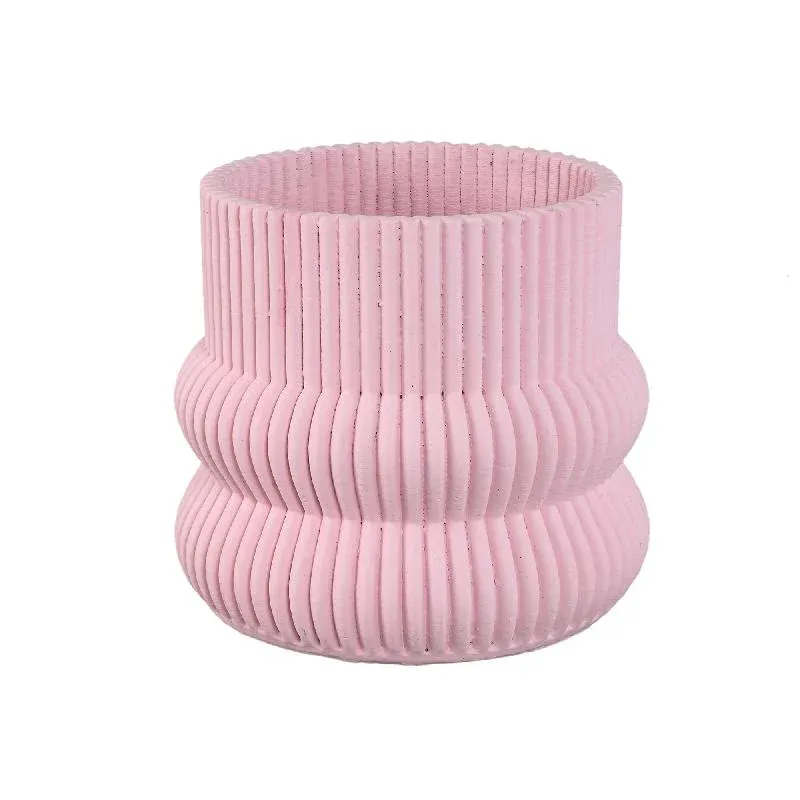 Blumentopf – Runde Form, Zement Material, Gerippte Struktur, Hellrosa Oberfläche, L – Lucas | PTMD
