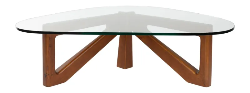Couchtisch Norwin mit ovaler Glasplatte und geschwungenem Holzgestell aus Gummibaumholz in Braun, Gesamtansicht.