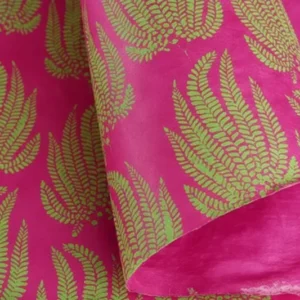 Geschenkpapier Farn grün auf fuchsia Lokta Lamali - bei Polly Paper - Umweltfreundliche Schreibwaren